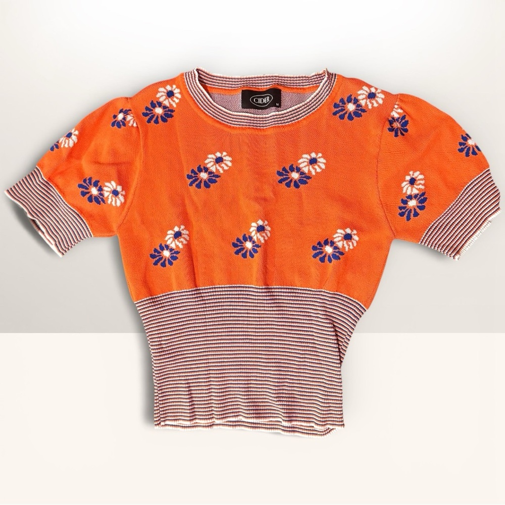 Cider Crewneck Orange Floral Knit Short-sleeve Top